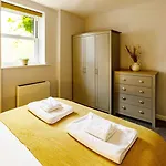 The Coach House Dog Friendly סקארבורו