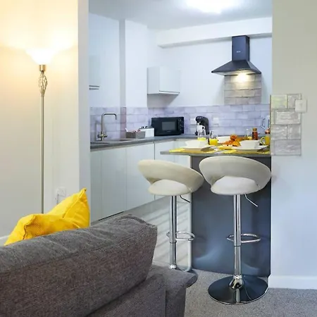 The Coach House Dog Friendly Apartment Scarborough