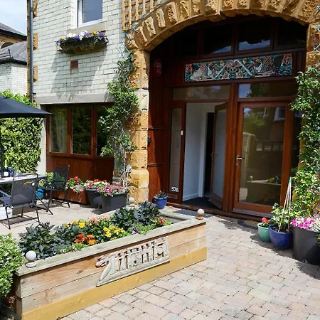The Coach House Dog Friendly Apartment Scarborough